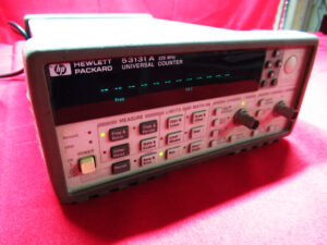 HEWLETT PACKARD ヒューレットパッカード 53131A 225MHｚ UNIVERSAL COUNTER